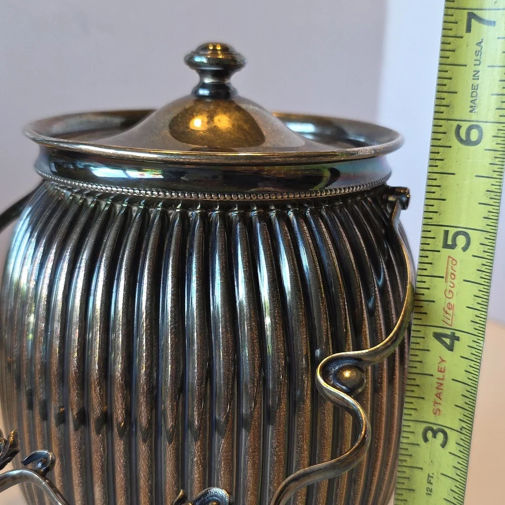 Vintage silver-plated ice bucket with lid and decorative handle 6.5 Inch Height